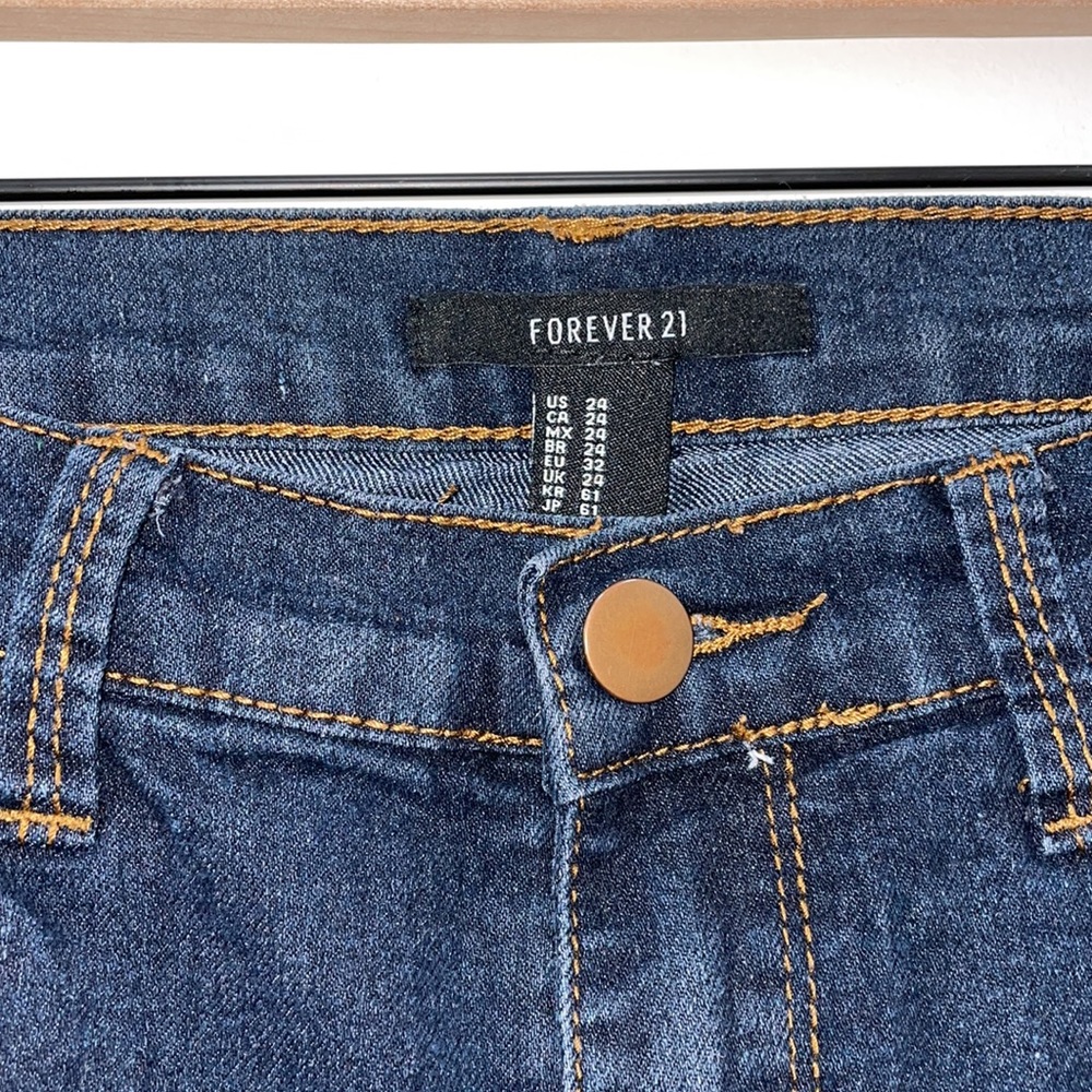 Forever 21 Jeans - Picture 3 of 4